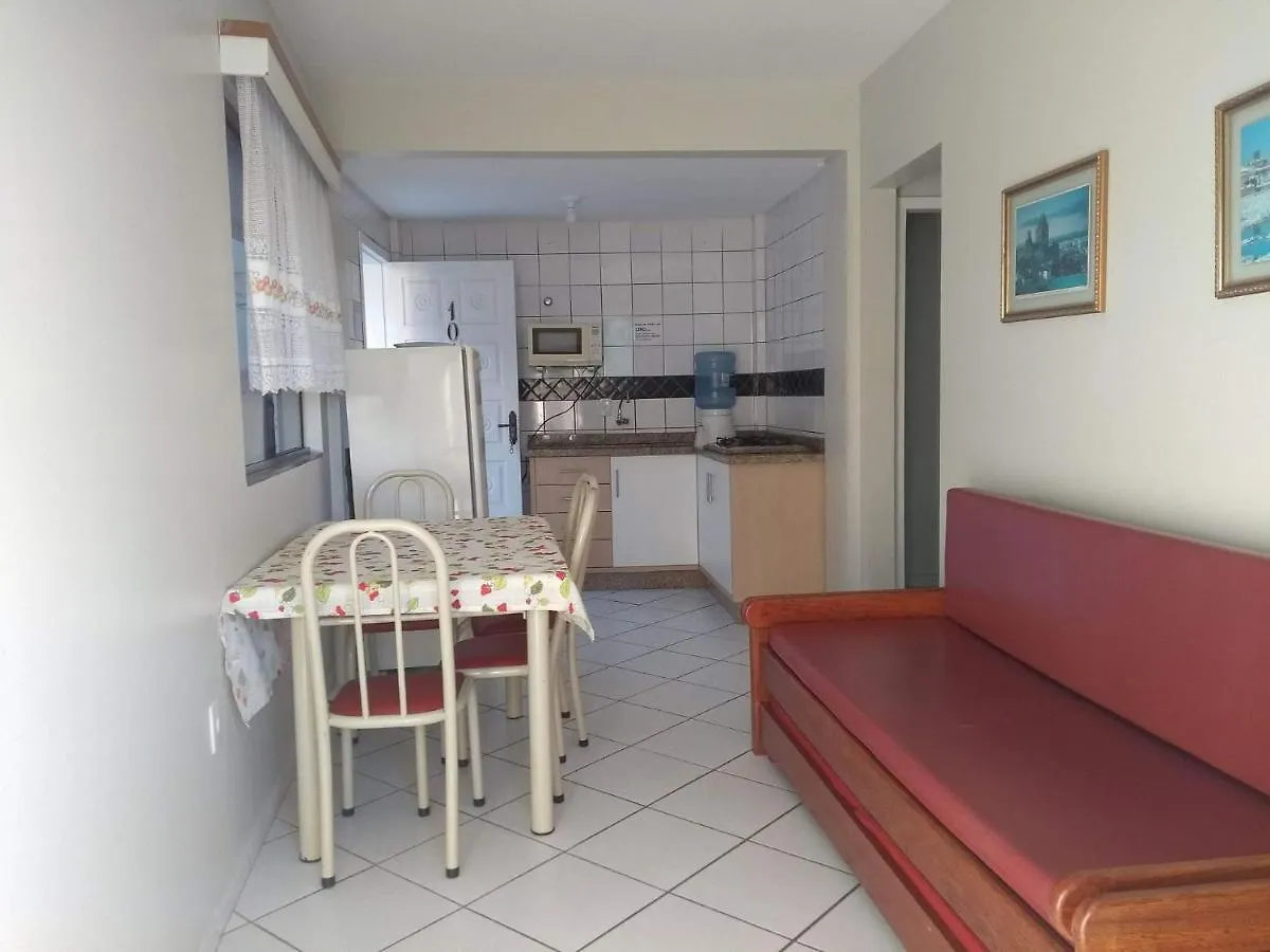 Ed. Ana Paula - Apartamentos Com 1 Dormitorio Bombinhas